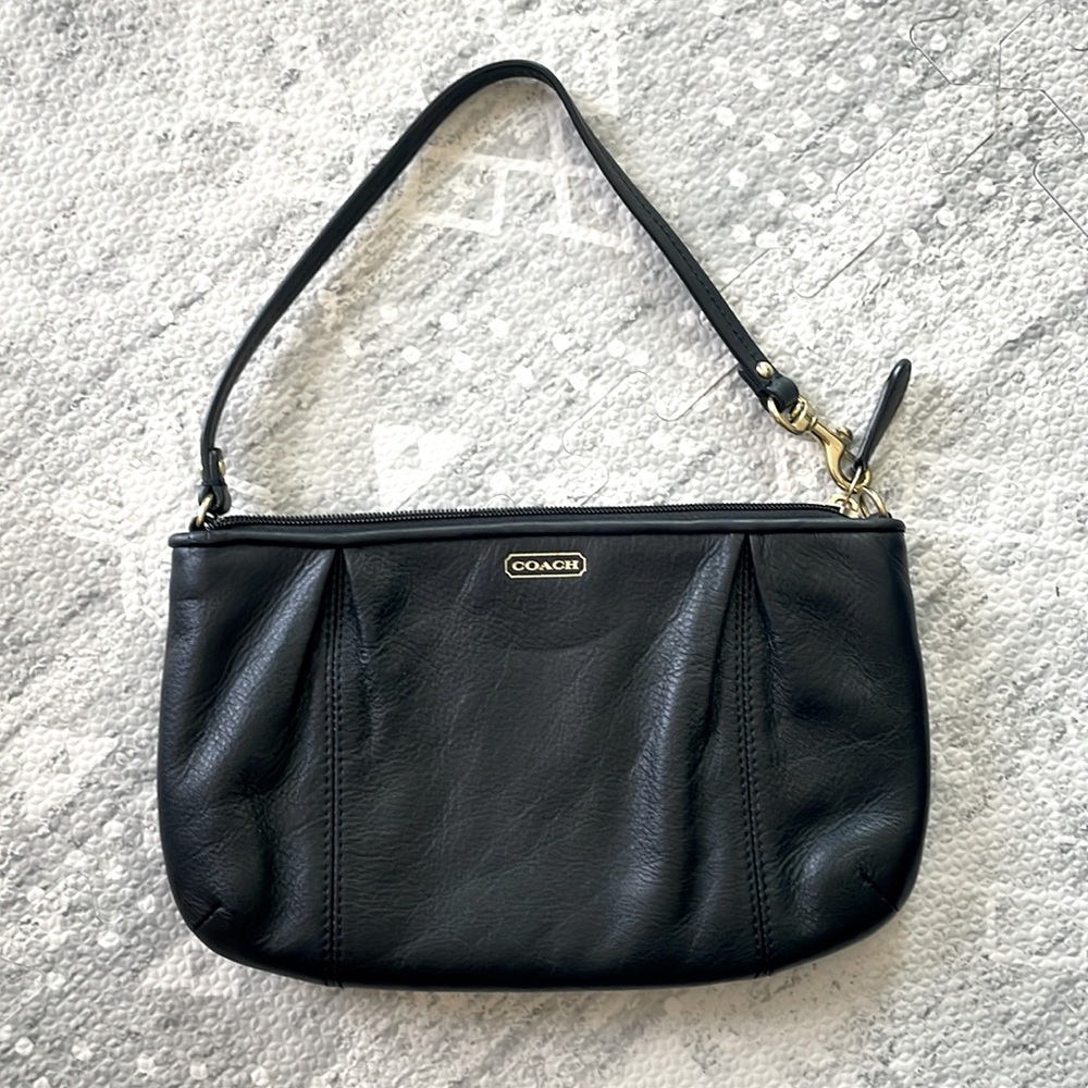 COPY - Coach black leather wristlet LIKE NEW
